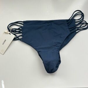 Mikoh kapalua bottoms size large